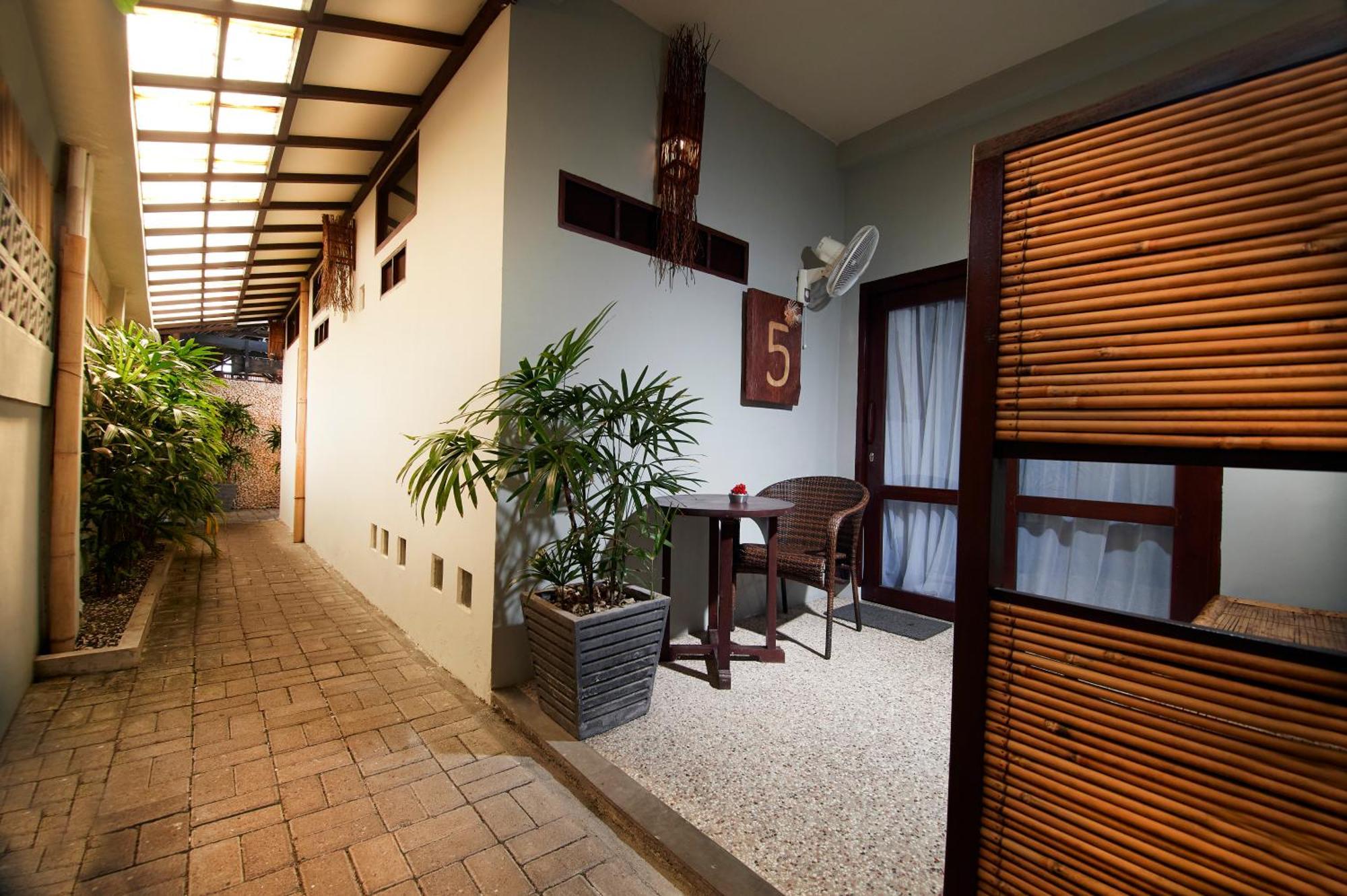 Cocotinos Lembeh A Boutique Dive Lodge Bitung Zewnętrze zdjęcie